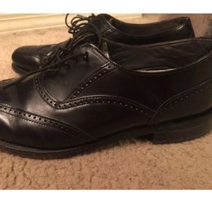 Dexter Wingtips size 8.5